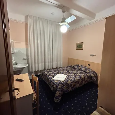 Hotel Marnie