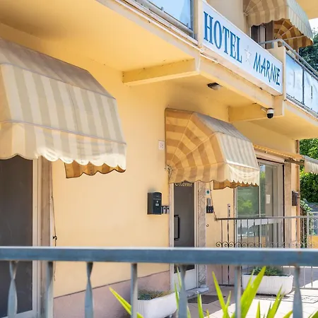 Marnie Hotel *