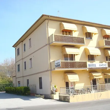 Marnie Hotel Massarosa