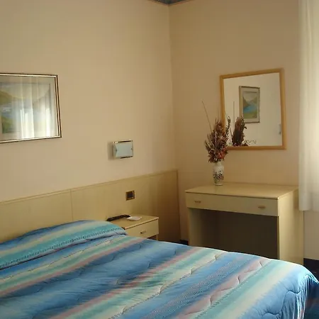 Hotel Marnie *