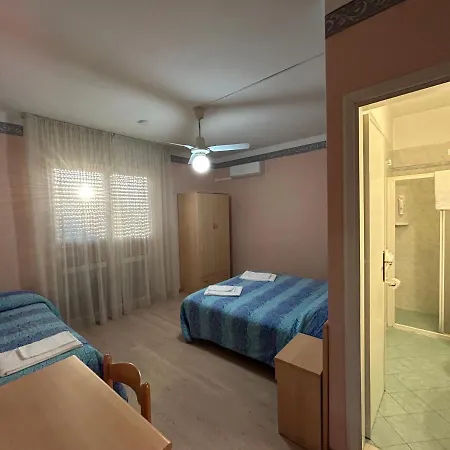 Marnie Hotel Massarosa